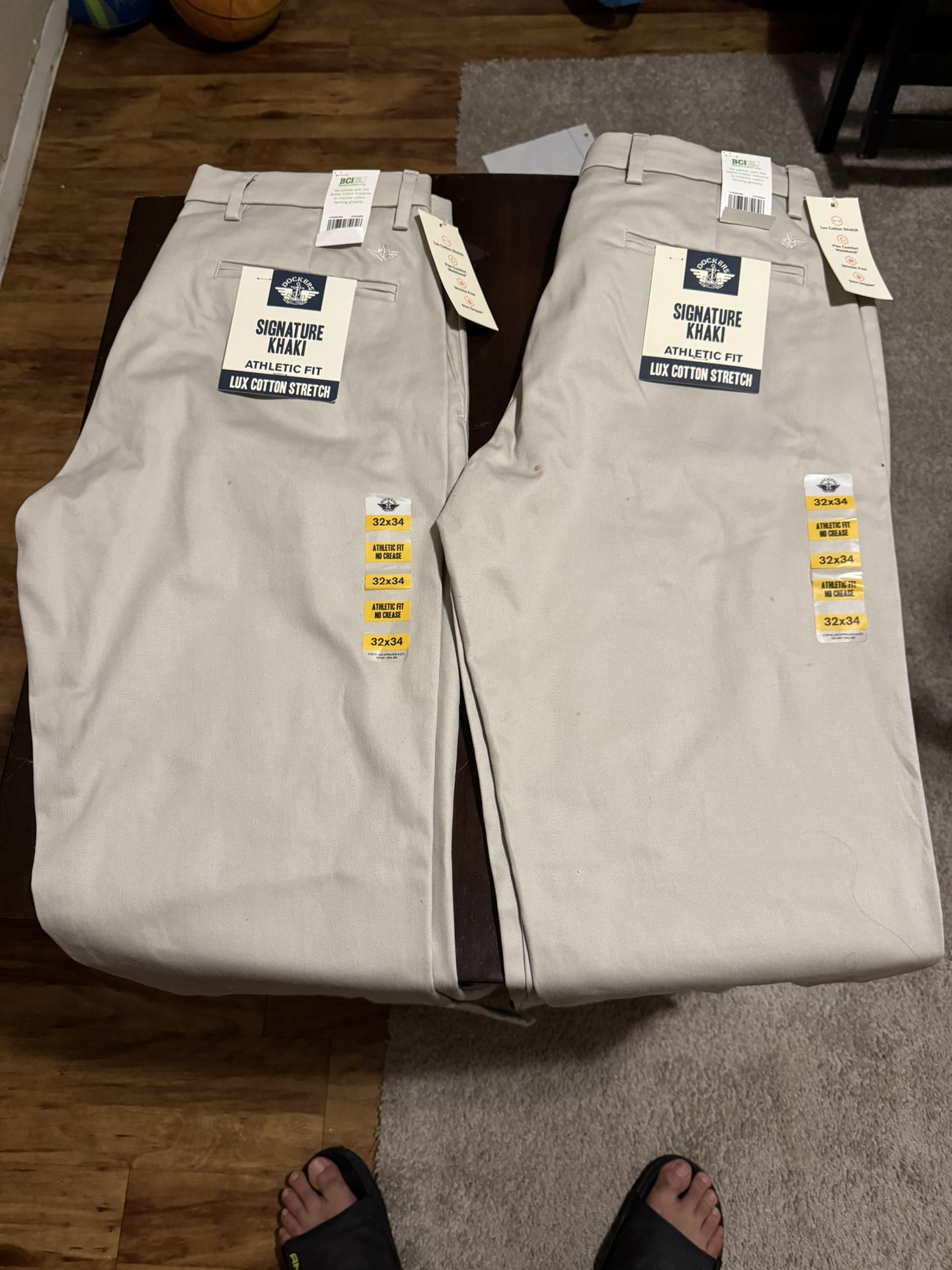 Two Men’s Dockers 32x34 Pants 