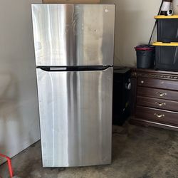 LG refrigerator $200 OBO