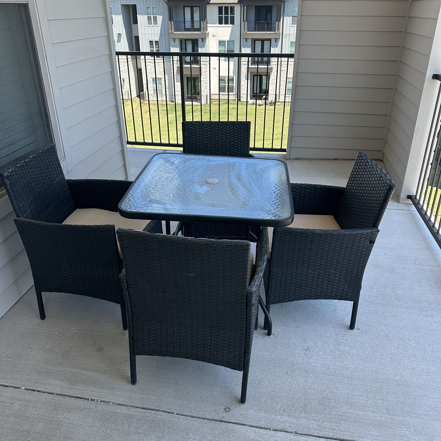 Flamaker 5 Piece Patio Set