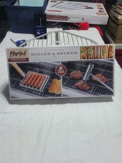 Hot Dog Roller/ Salt & Pepper Shaker