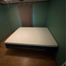 Full Size Bed 