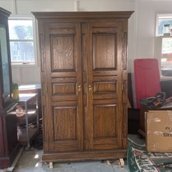 Pencil, Vania pine armoire
