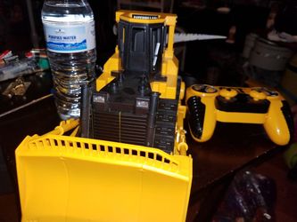 TRÁILER CON CONTROL