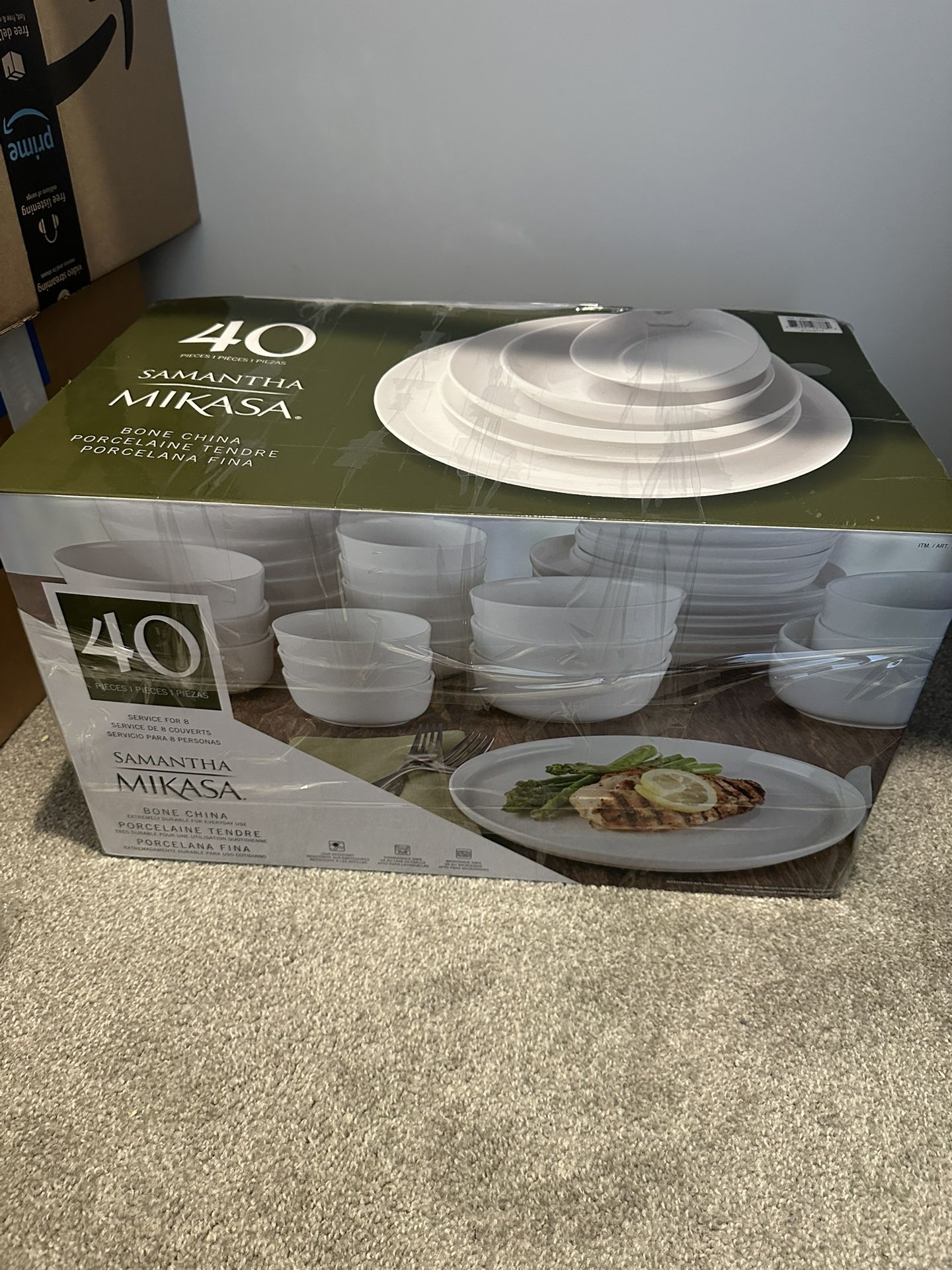 40-piece Dinnerware Set
