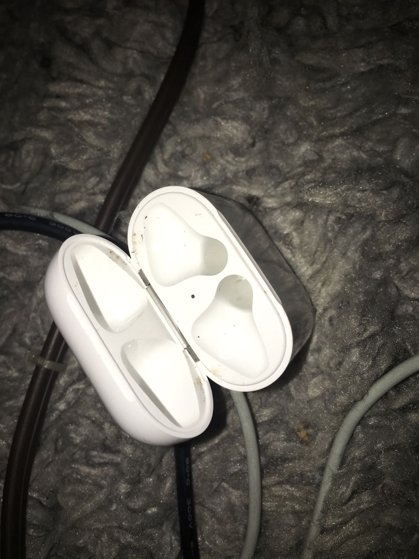 AirPods Charging Case!!