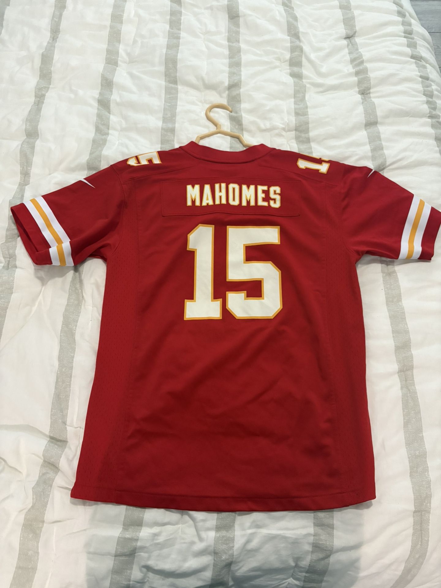 Nike Patrick Mahomes Kansas City Chiefs NFL Youth Jersey - Size XL(18/20)