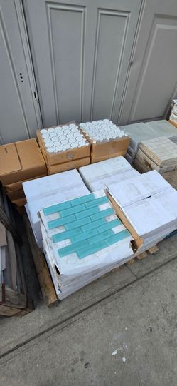 Tiles Selling From Home NORTH HOLLYWOOD AREA All tiles are half off of retail price iam.  Have alot more. Price starts from $2sqft to $5sqft depending