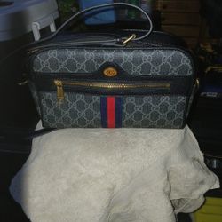 Gucci  Shoulder Bag