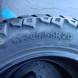 4 llantas Lt 305 55 R20 Amp terrain Attack