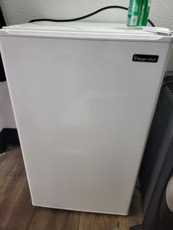 Magic Chef Mini Refrigerator