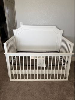 Da Vinci 4 in 1 convertible crib