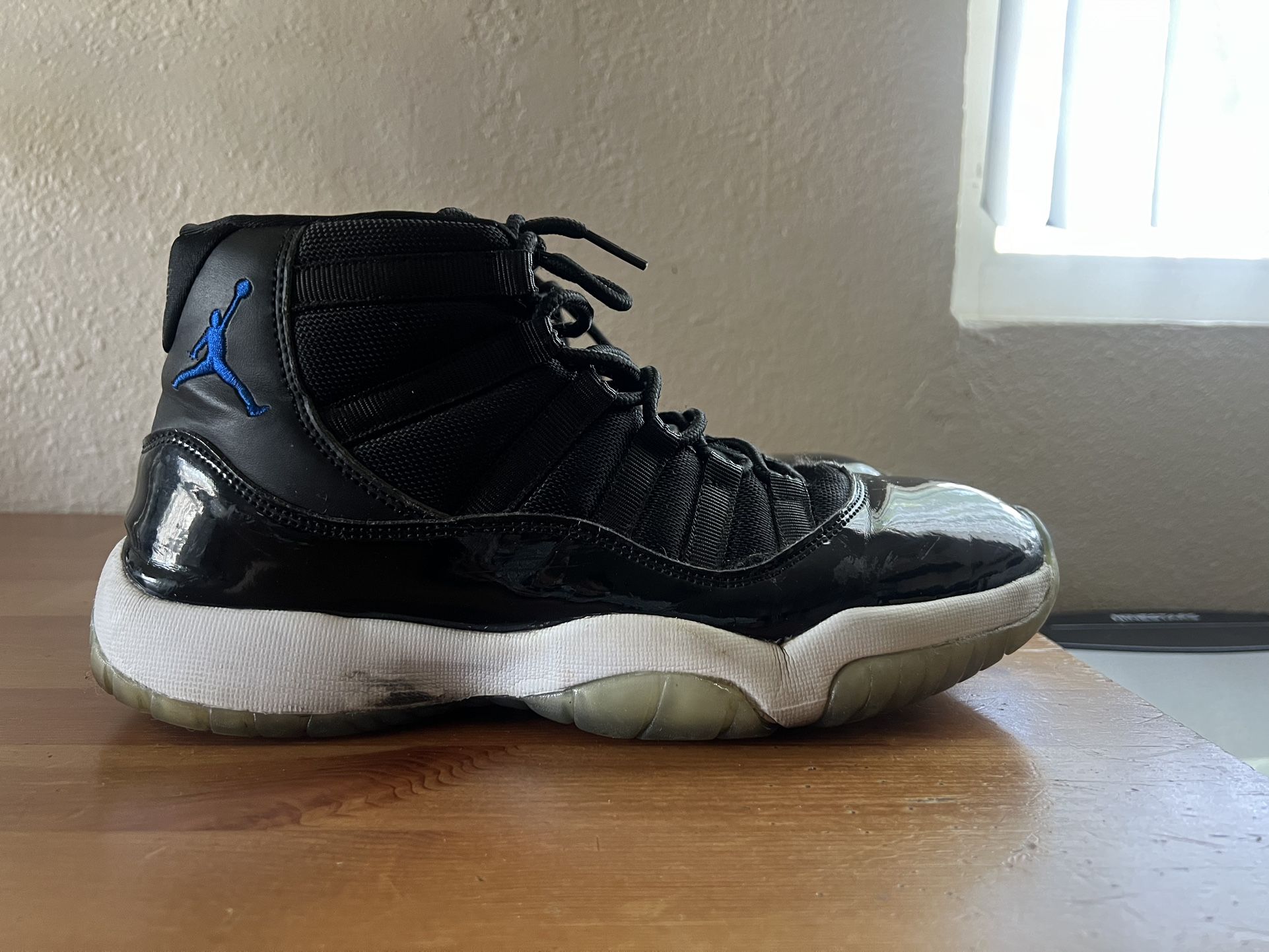 Jordan Space Jams 11