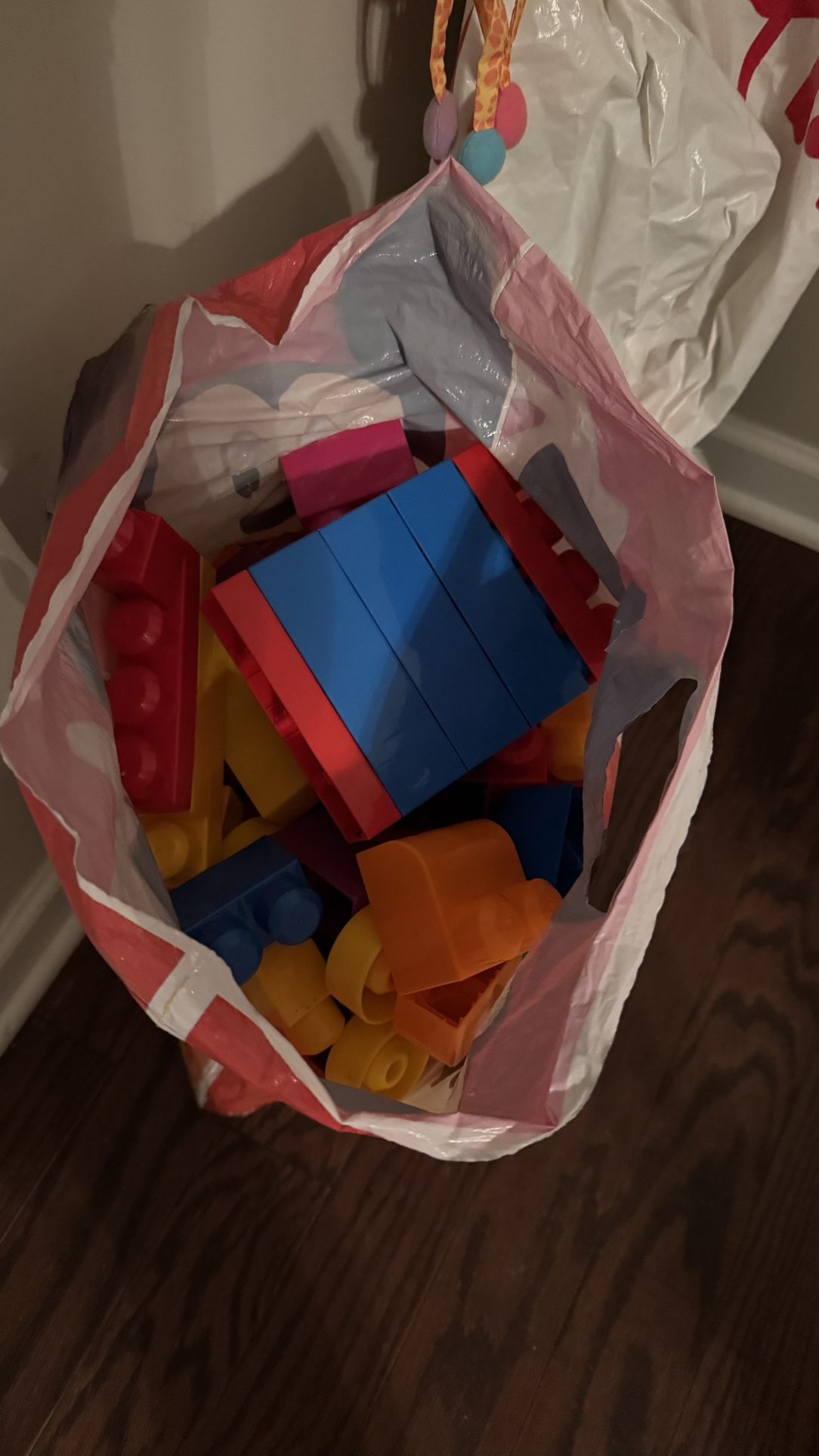 Building blocks/mega blocks