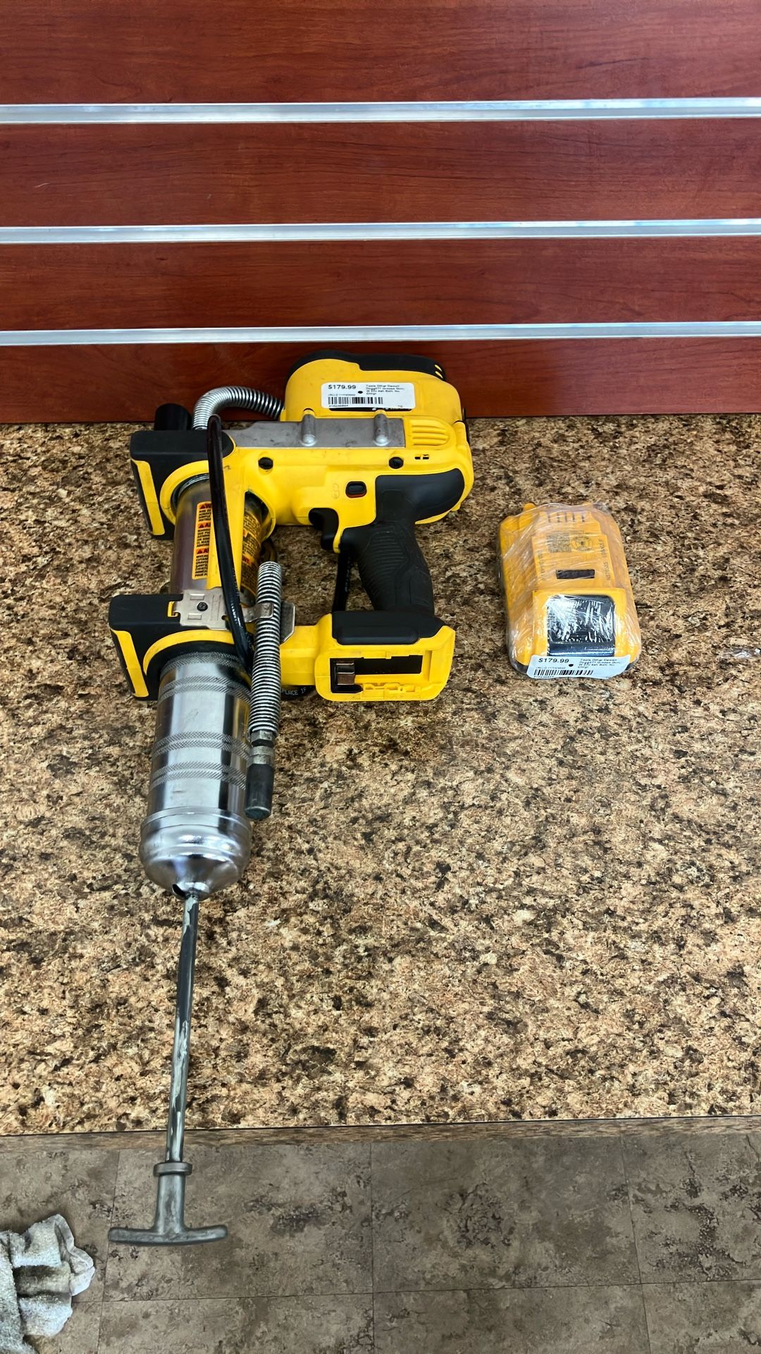 Tools Dewalt Grease Gun Dcgg571