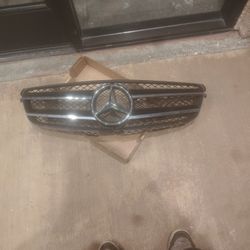Mercedes-Benz New C250 C350 Coupe 2012-2015 Front Hood Grille