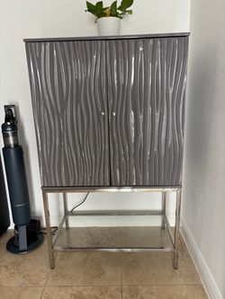 Grey Bar
