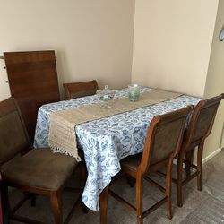 Pub Table And Chairs With Extended Leaf. 