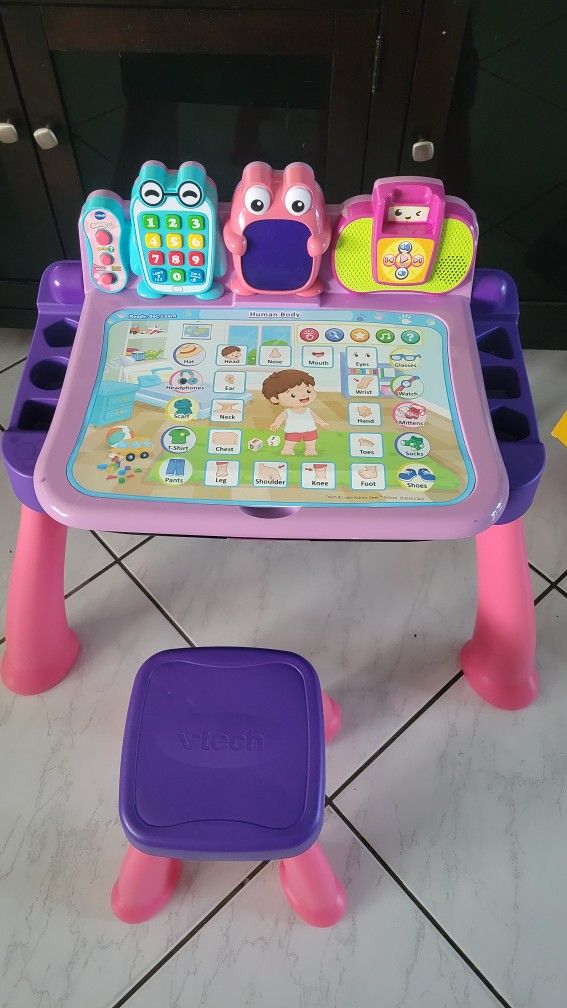 VTech Touch and Learn Activity Desk Deluxe, Pink
