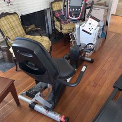 Schwinn SR23 Recumbent Bike