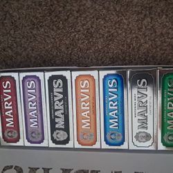 Marvisl Toothpaste Set