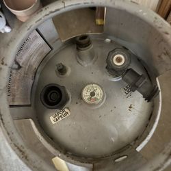 Forklift propane tank