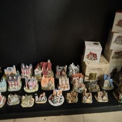 Americana Collection 96' Cottages-- Mini Figurines