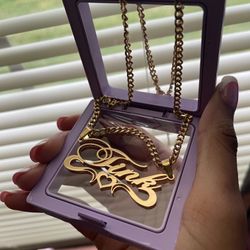 CUSTOM NAMEPLATE NECKLACE✨⭐️