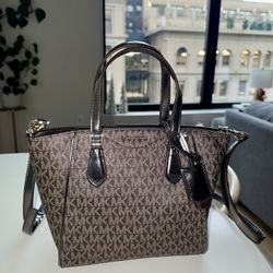 Michael Kors Taryn Small Convertible Tote / Crossbody — Excellent Condition