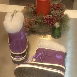 🎄🎁 NEW Rare Cute Purple little Girls Sorel Caribou Snow Boot 10 Youth 🎅