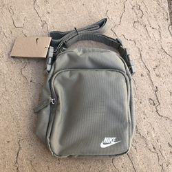 New Nike Crossbody Bag Fanny Hip Waist Pack Belt Light Army Green Heritage