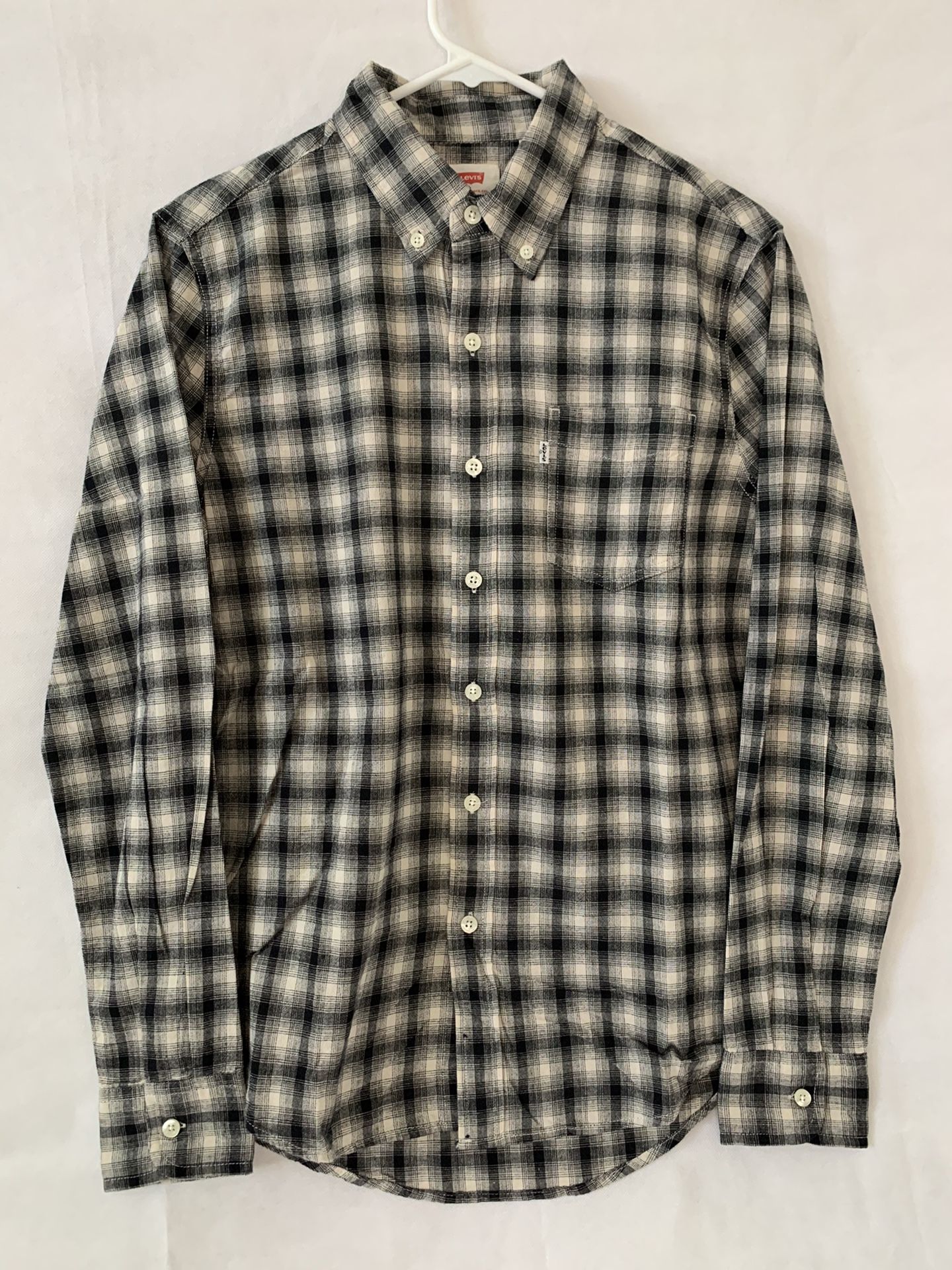 Levi’s Men Shirt. Size S Brand new with tags