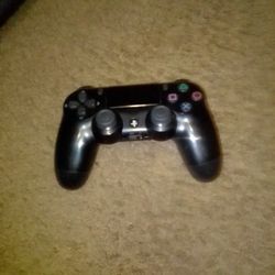 Black PS4 Controller 