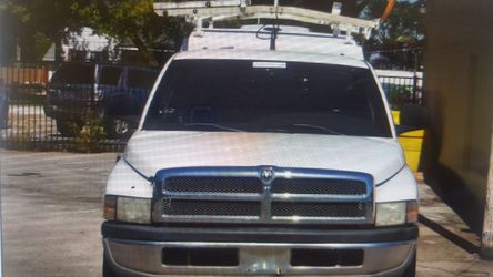 2001 Dodge Ram Pickup 2500 2dr Standard Cab SLT 2WD LB