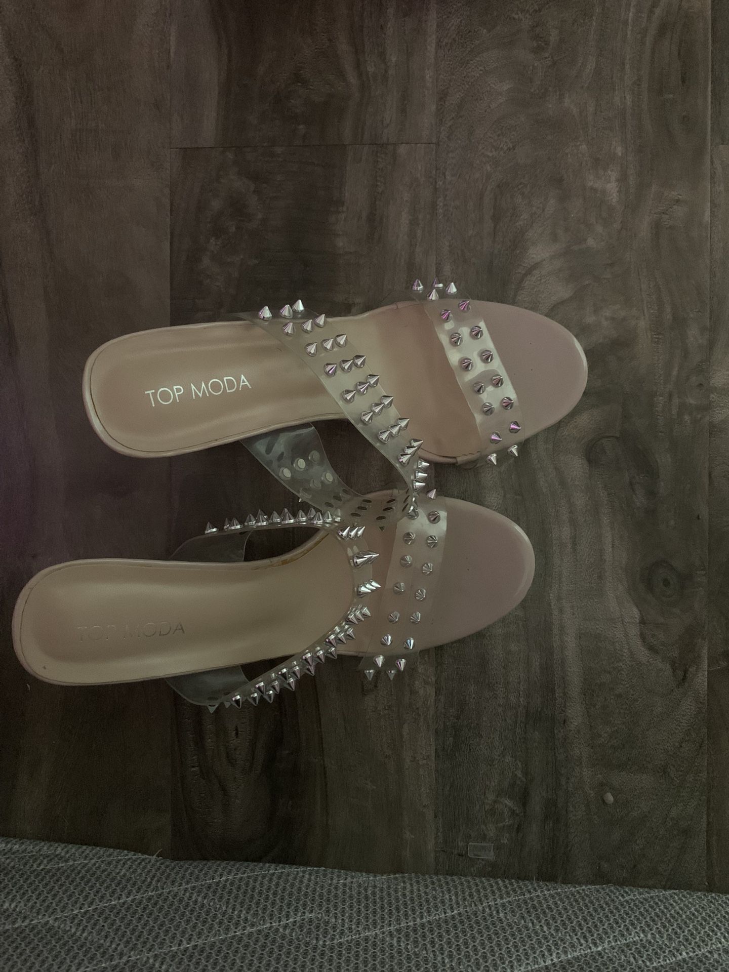 Tan clear, bottom heels Top Moda