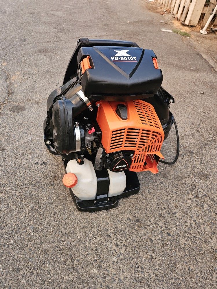 Blower Echo Comercial PB-9010 $450