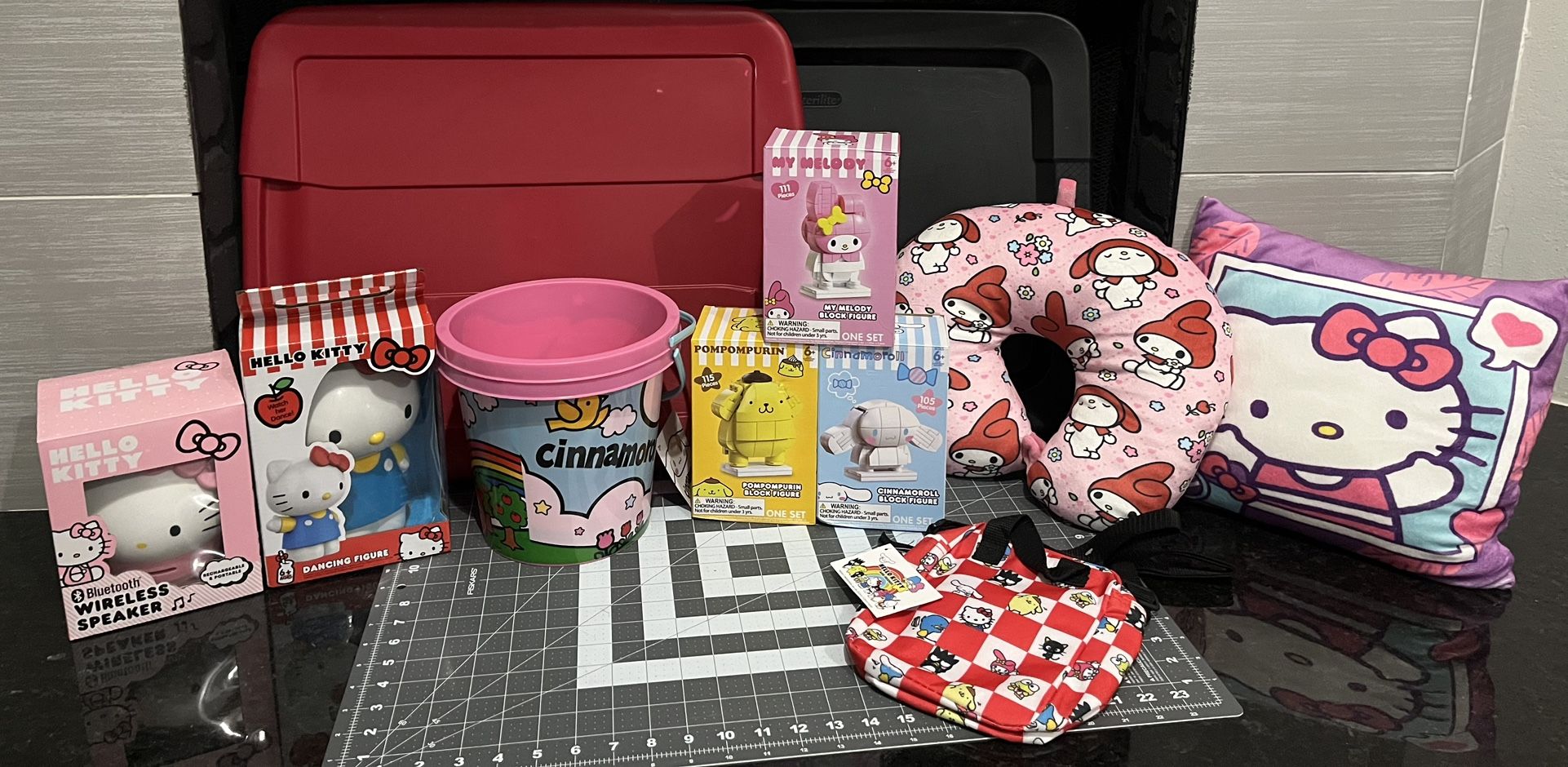 Hello Kitty Bundle 😻