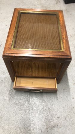 End tabl very strong good condition