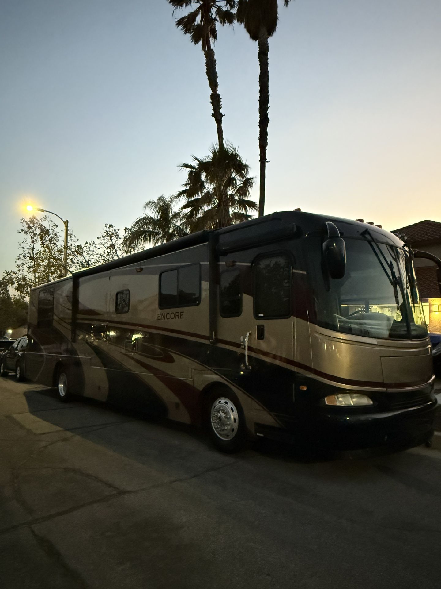 2006 sportscoach Encore- Clean Title- Diesel RV