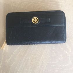 New Tory burch zip wallet