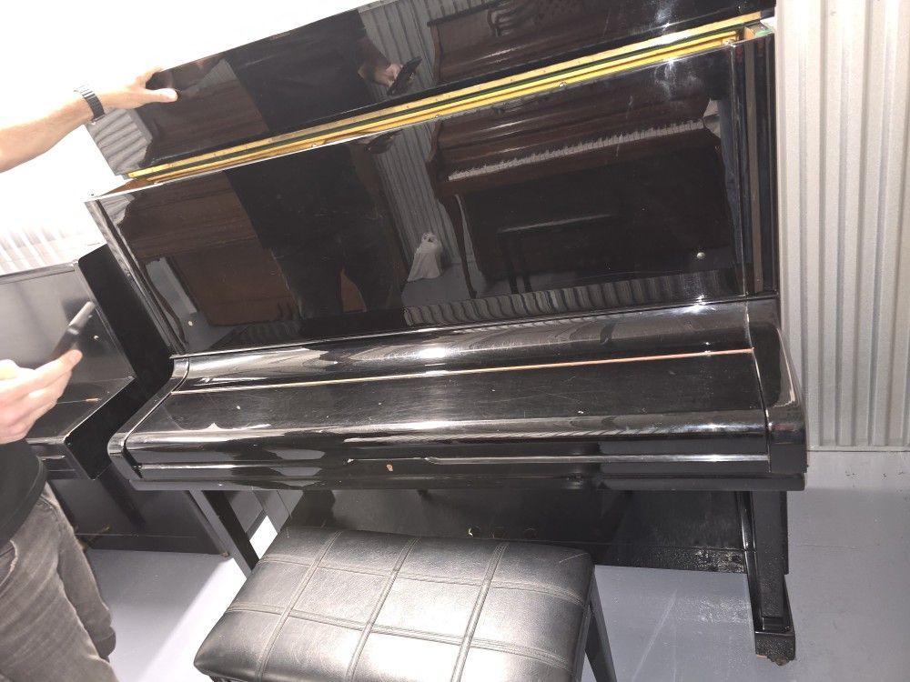 Young Chang U-3 Piano