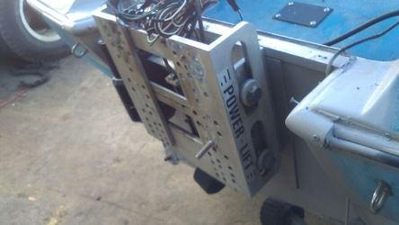 Power lift Jack Plate