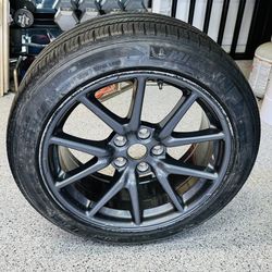 Tesla Model 3 Tire & Rim (original) Can Be Used As Spare