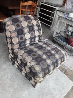 Comfy chair no smell no problems