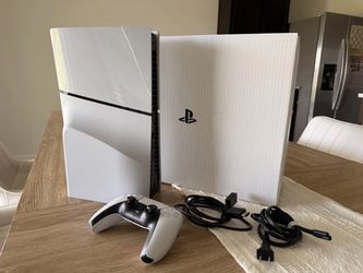 Disc ps5 slim 1TB 3 month old