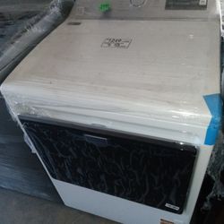 New Whirlpool Gas Dryer 