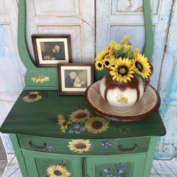 Vintage Green sunflower Wash Stand Many Uses 