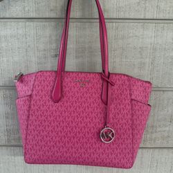 MICHAEL MICHAEL KORS Marilyn Medium Signature Logo Tote Bag
