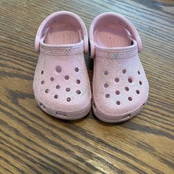 6C Toddler Pink Crocs
