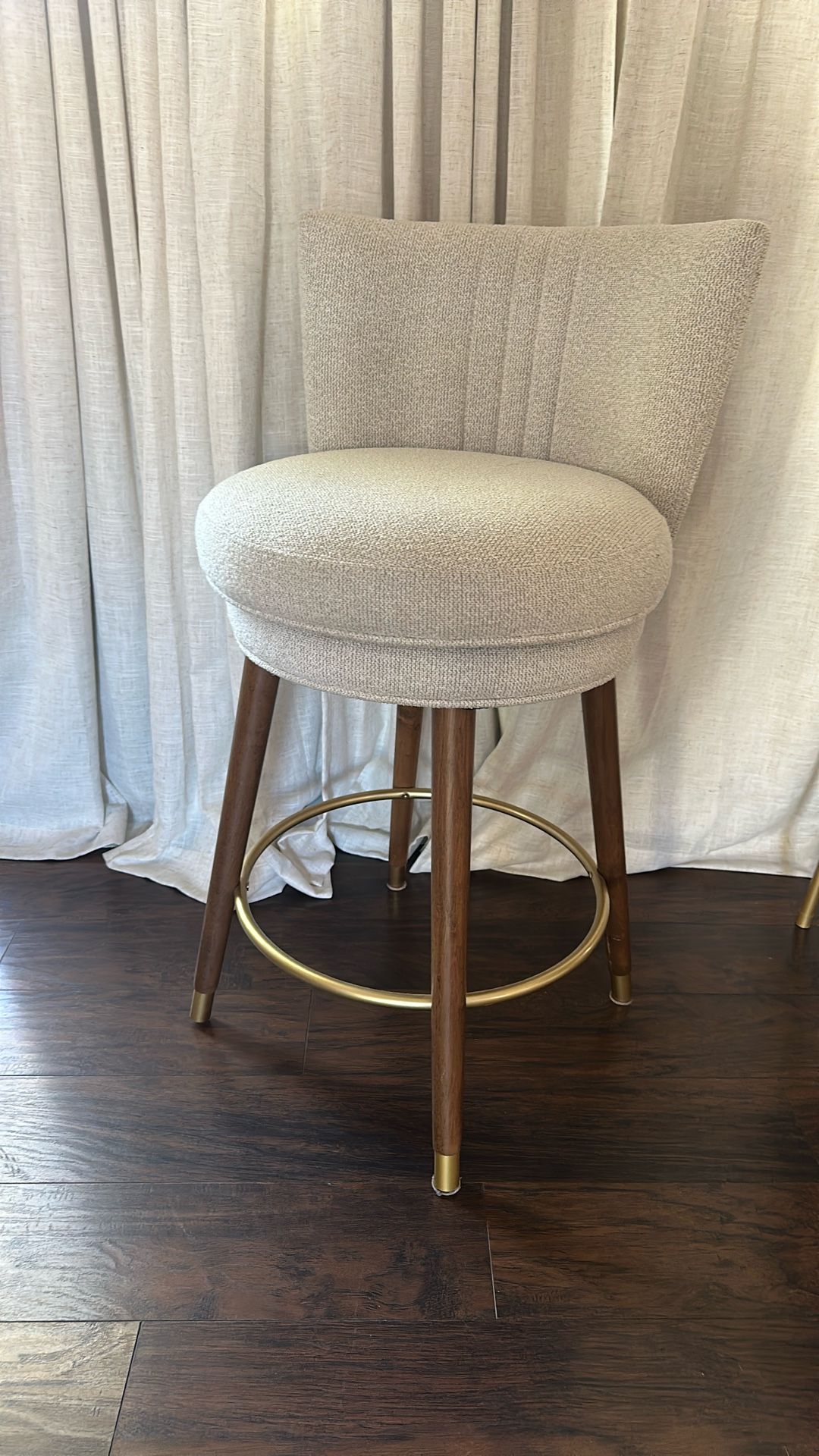 24” SWIVEL Bar Stool 