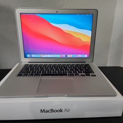 Apple MacBook Air 2017 -  In Retail Packaging 